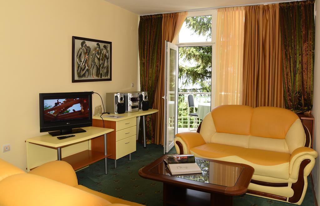 Hotel Klimetica オフリド エクステリア 写真
